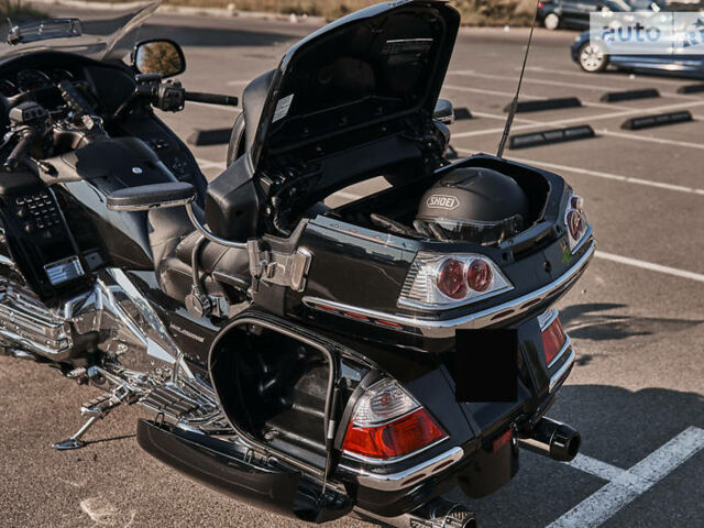 Черный Хонда GL 1800 Gold Wing, объемом двигателя 1.8 л и пробегом 40 тыс. км за 15200 $, фото 14 на Automoto.ua