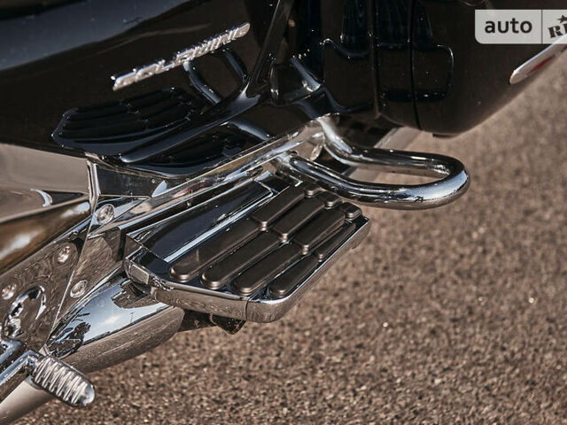 Черный Хонда GL 1800 Gold Wing, объемом двигателя 1.8 л и пробегом 40 тыс. км за 15200 $, фото 12 на Automoto.ua