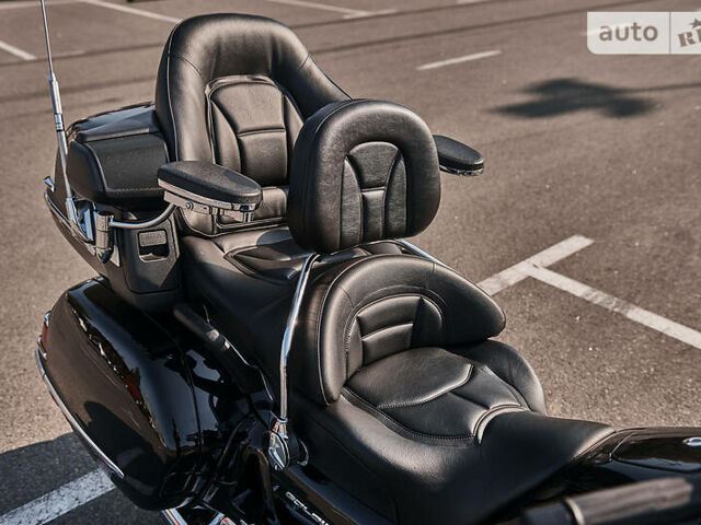 Черный Хонда GL 1800 Gold Wing, объемом двигателя 1.8 л и пробегом 40 тыс. км за 15200 $, фото 1 на Automoto.ua
