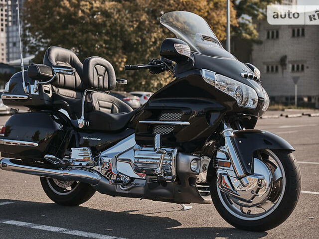 Черный Хонда GL 1800 Gold Wing, объемом двигателя 1.8 л и пробегом 40 тыс. км за 15200 $, фото 15 на Automoto.ua