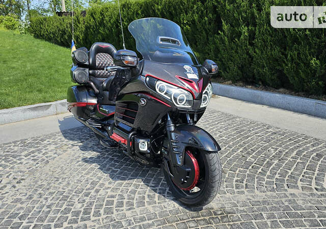 Чорний Хонда GL 1800 Gold Wing, об'ємом двигуна 1.8 л та пробігом 54 тис. км за 17000 $, фото 1 на Automoto.ua