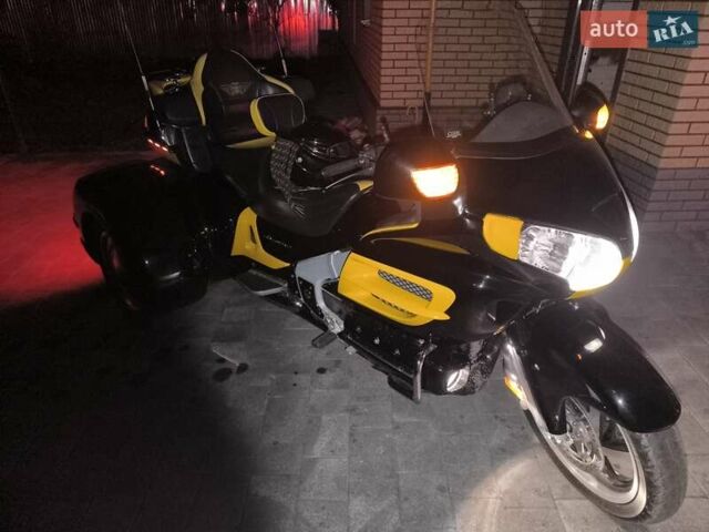 Черный Хонда GL 1800 Gold Wing, объемом двигателя 1.83 л и пробегом 24 тыс. км за 15800 $, фото 5 на Automoto.ua