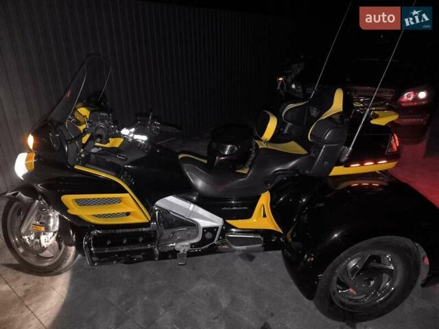 Черный Хонда GL 1800 Gold Wing, объемом двигателя 1.83 л и пробегом 24 тыс. км за 15800 $, фото 6 на Automoto.ua