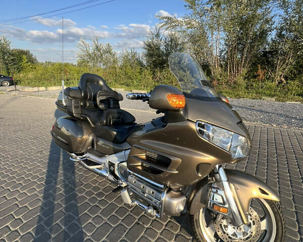 Коричневый Хонда GL 1800 Gold Wing, объемом двигателя 1.8 л и пробегом 128 тыс. км за 9600 $, фото 1 на Automoto.ua