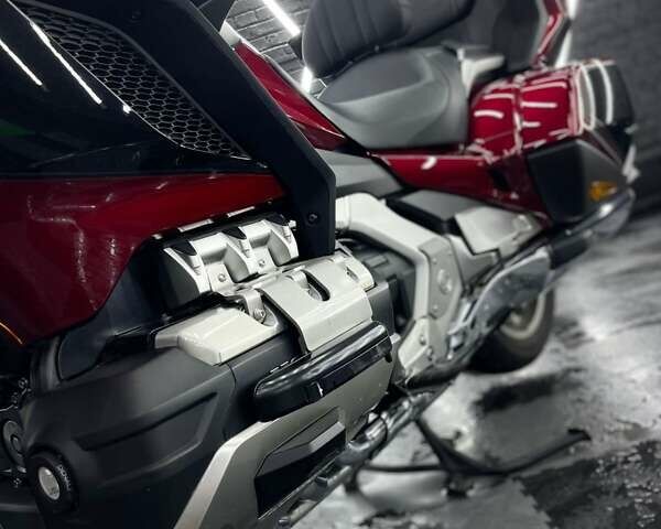 Красный Хонда GL 1800 Gold Wing, объемом двигателя 1.83 л и пробегом 40 тыс. км за 28800 $, фото 11 на Automoto.ua