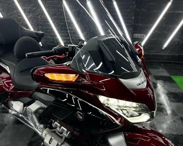 Красный Хонда GL 1800 Gold Wing, объемом двигателя 1.83 л и пробегом 40 тыс. км за 28800 $, фото 3 на Automoto.ua