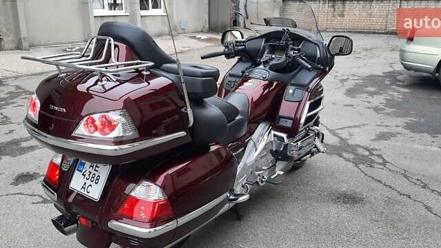 Красный Хонда GL 1800 Gold Wing, объемом двигателя 1.8 л и пробегом 41 тыс. км за 15377 $, фото 9 на Automoto.ua