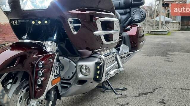 Красный Хонда GL 1800 Gold Wing, объемом двигателя 1.8 л и пробегом 41 тыс. км за 15377 $, фото 11 на Automoto.ua