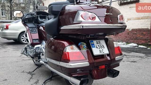 Красный Хонда GL 1800 Gold Wing, объемом двигателя 1.8 л и пробегом 41 тыс. км за 15377 $, фото 28 на Automoto.ua