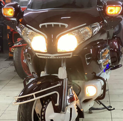 Червоний Хонда GL 1800 Gold Wing, об'ємом двигуна 0 л та пробігом 56 тис. км за 12000 $, фото 2 на Automoto.ua