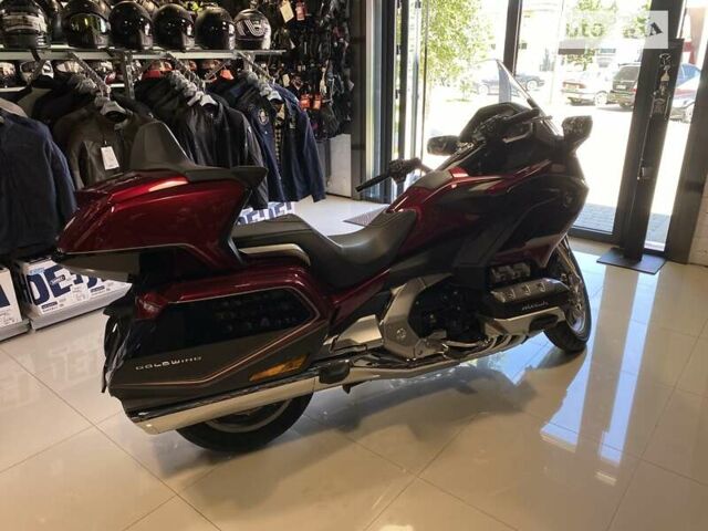 Червоний Хонда GL 1800 Gold Wing, об'ємом двигуна 1.8 л та пробігом 9 тис. км за 35000 $, фото 5 на Automoto.ua