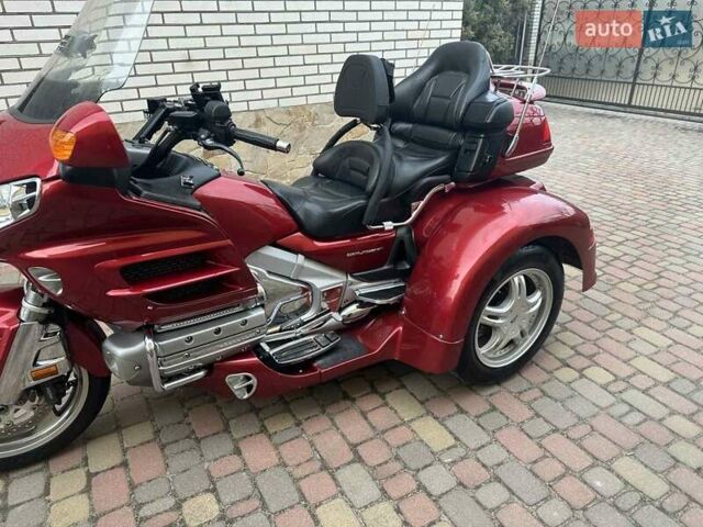 Красный Хонда GL 1800 Gold Wing, объемом двигателя 1.83 л и пробегом 36 тыс. км за 15600 $, фото 2 на Automoto.ua