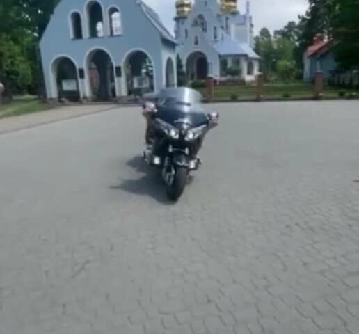 Хонда GL 1800 Gold Wing, об'ємом двигуна 1.8 л та пробігом 92 тис. км за 16500 $, фото 1 на Automoto.ua