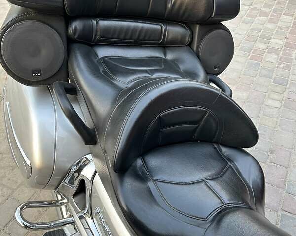Хонда GL 1800 Gold Wing, объемом двигателя 0 л и пробегом 72 тыс. км за 12500 $, фото 6 на Automoto.ua
