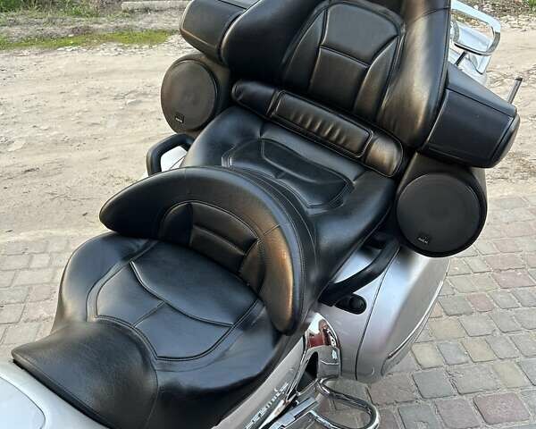 Хонда GL 1800 Gold Wing, объемом двигателя 0 л и пробегом 72 тыс. км за 12500 $, фото 14 на Automoto.ua