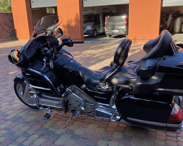 Хонда GL 1800 Gold Wing, об'ємом двигуна 0 л та пробігом 67 тис. км за 13300 $, фото 3 на Automoto.ua