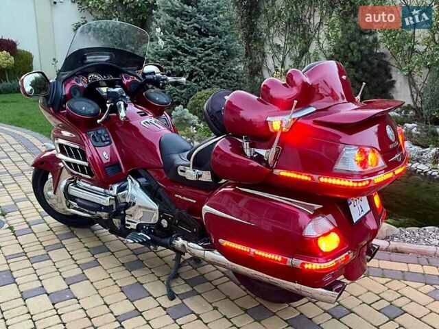 Хонда GL 1800 Gold Wing, объемом двигателя 0 л и пробегом 80 тыс. км за 11800 $, фото 1 на Automoto.ua