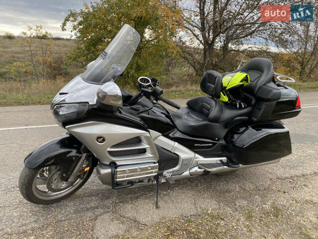 Хонда GL 1800 Gold Wing, объемом двигателя 0 л и пробегом 24 тыс. км за 12800 $, фото 2 на Automoto.ua