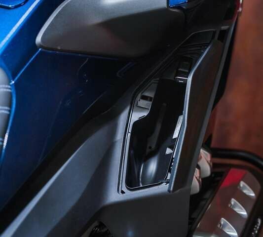 Хонда GL 1800 Gold Wing, объемом двигателя 1.8 л и пробегом 17 тыс. км за 27000 $, фото 18 на Automoto.ua