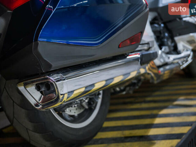 Хонда GL 1800 Gold Wing, объемом двигателя 1.8 л и пробегом 17 тыс. км за 27000 $, фото 21 на Automoto.ua