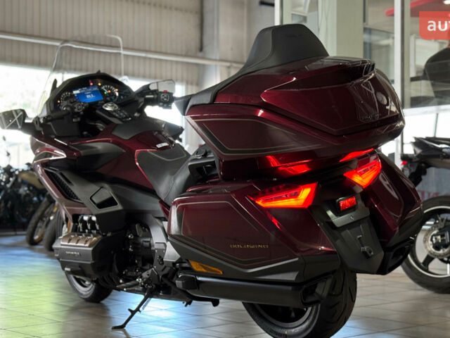 Хонда GL 1800 Gold Wing, объемом двигателя 0 л и пробегом 0 тыс. км за 37266 $, фото 4 на Automoto.ua