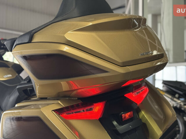 Хонда GL 1800 Gold Wing, объемом двигателя 0 л и пробегом 0 тыс. км за 37257 $, фото 26 на Automoto.ua