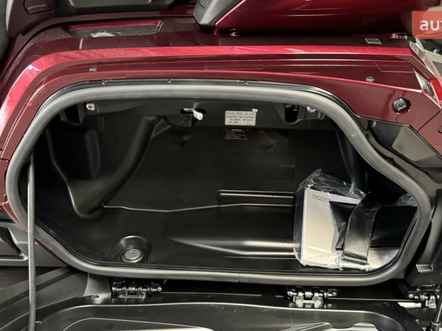 Хонда GL 1800 Gold Wing, объемом двигателя 0 л и пробегом 0 тыс. км за 37266 $, фото 26 на Automoto.ua