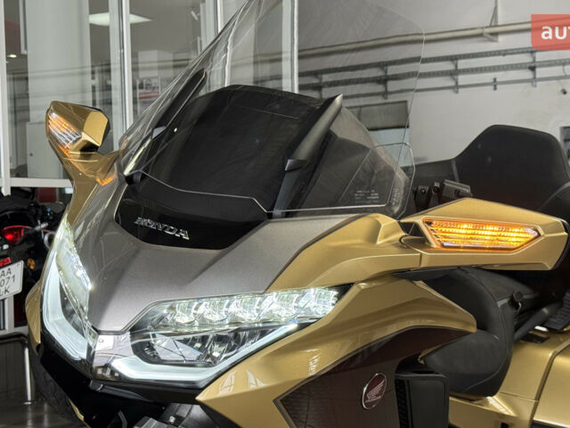 Хонда GL 1800 Gold Wing, объемом двигателя 0 л и пробегом 0 тыс. км за 37257 $, фото 8 на Automoto.ua