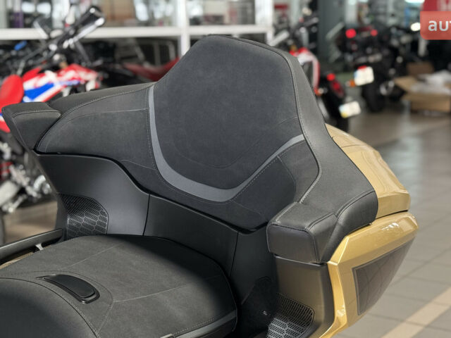 Хонда GL 1800 Gold Wing, объемом двигателя 0 л и пробегом 0 тыс. км за 37257 $, фото 21 на Automoto.ua