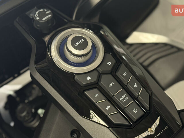 Хонда GL 1800 Gold Wing, объемом двигателя 0 л и пробегом 0 тыс. км за 37257 $, фото 12 на Automoto.ua