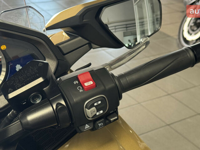 Хонда GL 1800 Gold Wing, объемом двигателя 0 л и пробегом 0 тыс. км за 37257 $, фото 13 на Automoto.ua