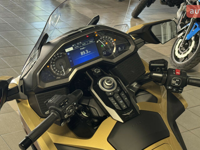 Хонда GL 1800 Gold Wing, объемом двигателя 0 л и пробегом 0 тыс. км за 37257 $, фото 9 на Automoto.ua