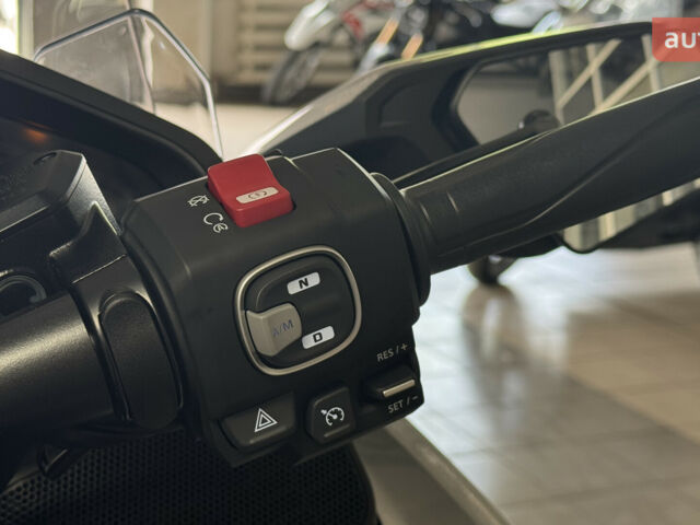 Хонда GL 1800 Gold Wing, объемом двигателя 0 л и пробегом 0 тыс. км за 37257 $, фото 13 на Automoto.ua