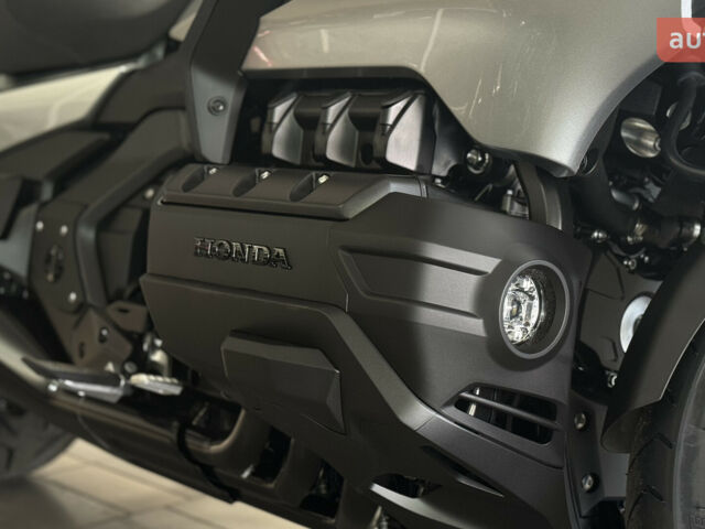 Хонда GL 1800 Gold Wing, объемом двигателя 0 л и пробегом 0 тыс. км за 37257 $, фото 18 на Automoto.ua