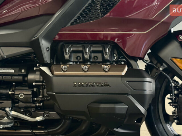 Хонда GL 1800 Gold Wing, объемом двигателя 0 л и пробегом 0 тыс. км за 37266 $, фото 18 на Automoto.ua