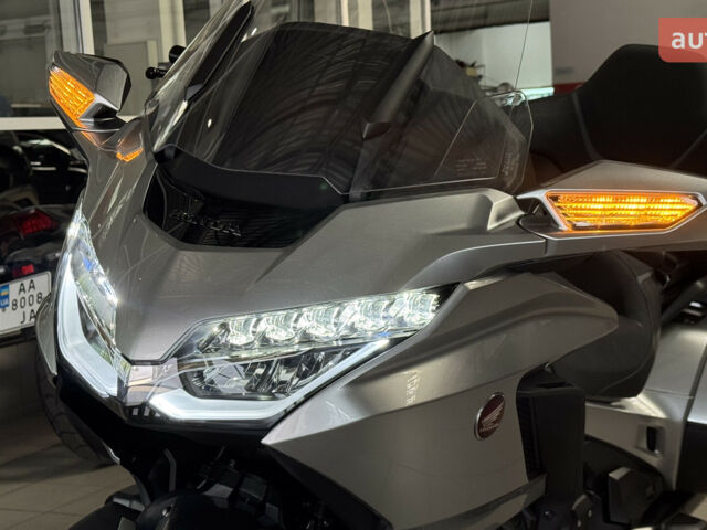Хонда GL 1800 Gold Wing, объемом двигателя 0 л и пробегом 0 тыс. км за 37257 $, фото 8 на Automoto.ua