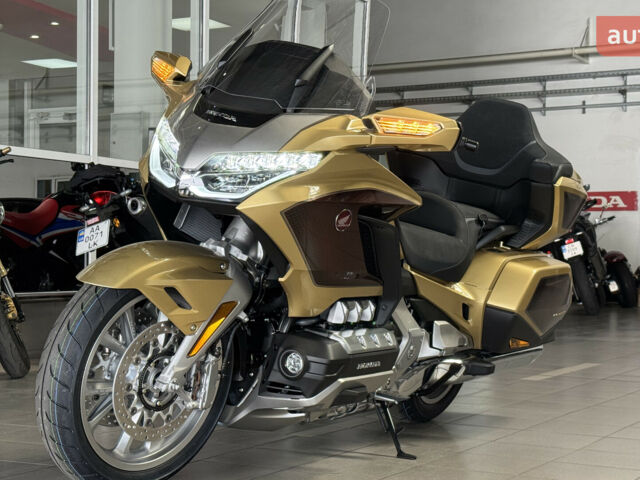 Хонда GL 1800 Gold Wing, объемом двигателя 0 л и пробегом 0 тыс. км за 37257 $, фото 3 на Automoto.ua