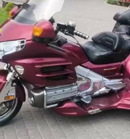 Хонда GL 1800 Gold Wing, объемом двигателя 1.8 л и пробегом 31 тыс. км за 19000 $, фото 2 на Automoto.ua