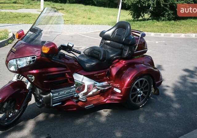 Хонда GL 1800 Gold Wing, объемом двигателя 1.8 л и пробегом 31 тыс. км за 19000 $, фото 5 на Automoto.ua