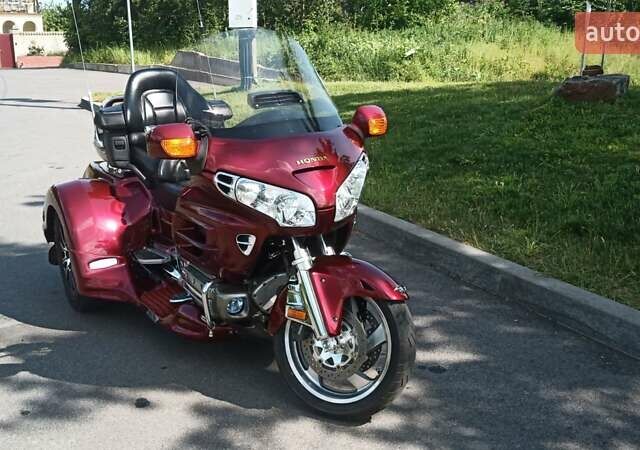 Хонда GL 1800 Gold Wing, объемом двигателя 1.8 л и пробегом 31 тыс. км за 19000 $, фото 4 на Automoto.ua