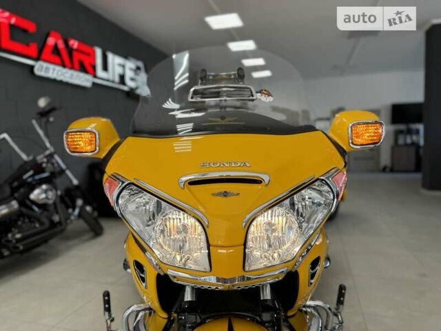 Желтый Хонда GL 1800 Gold Wing, объемом двигателя 1.8 л и пробегом 12 тыс. км за 25500 $, фото 6 на Automoto.ua