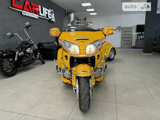 Желтый Хонда GL 1800 Gold Wing, объемом двигателя 1.8 л и пробегом 12 тыс. км за 25500 $, фото 7 на Automoto.ua