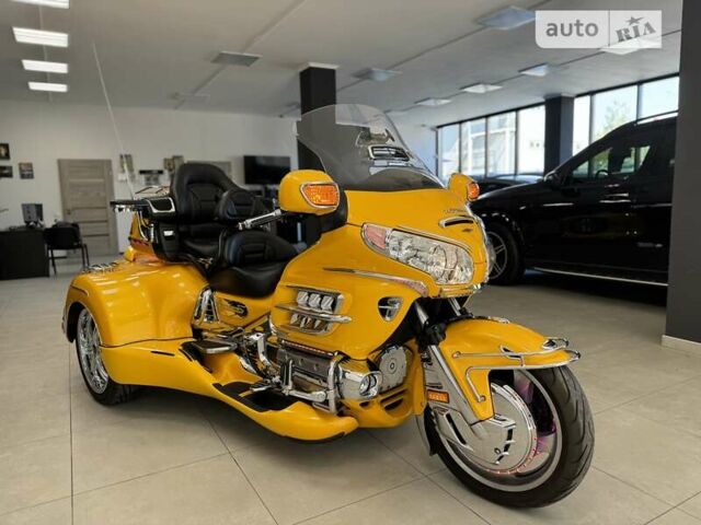 Желтый Хонда GL 1800 Gold Wing, объемом двигателя 1.8 л и пробегом 12 тыс. км за 25500 $, фото 11 на Automoto.ua