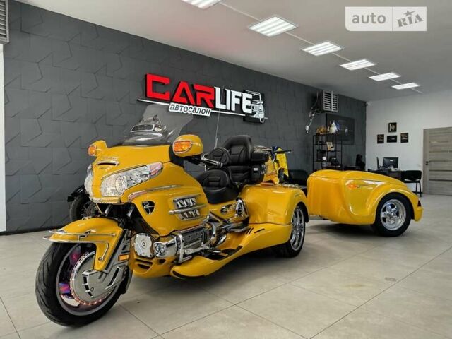 Желтый Хонда GL 1800 Gold Wing, объемом двигателя 1.8 л и пробегом 12 тыс. км за 25500 $, фото 1 на Automoto.ua