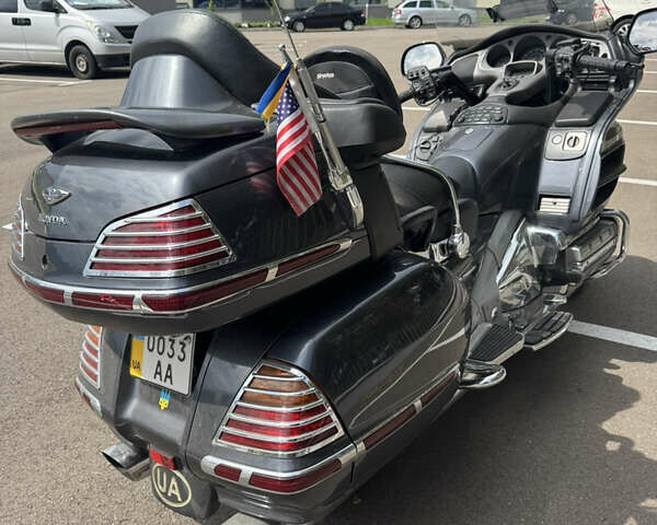 Серый Хонда GL 1800 Gold Wing, объемом двигателя 1.8 л и пробегом 53 тыс. км за 10500 $, фото 14 на Automoto.ua