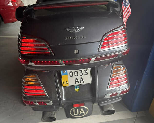 Серый Хонда GL 1800 Gold Wing, объемом двигателя 1.8 л и пробегом 53 тыс. км за 10500 $, фото 5 на Automoto.ua
