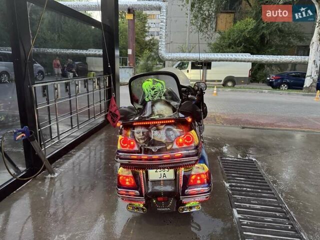 Серый Хонда GL 1800 Gold Wing, объемом двигателя 1.8 л и пробегом 16 тыс. км за 14999 $, фото 14 на Automoto.ua