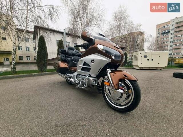 Серый Хонда GL 1800 Gold Wing, объемом двигателя 1.8 л и пробегом 38 тыс. км за 17000 $, фото 1 на Automoto.ua