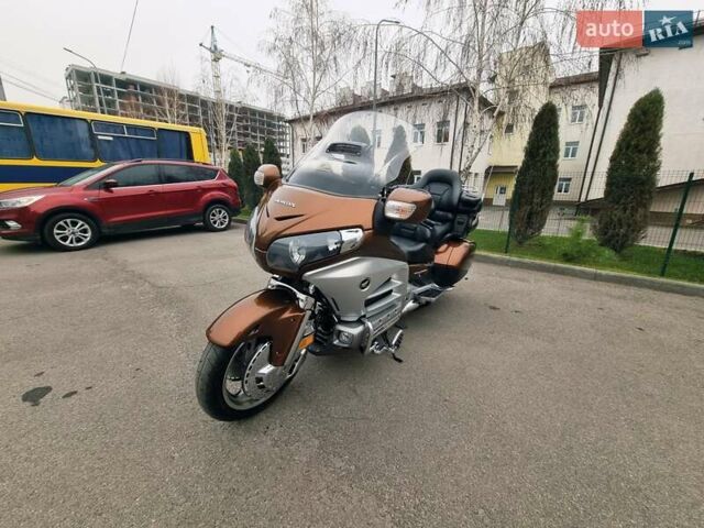 Серый Хонда GL 1800 Gold Wing, объемом двигателя 1.8 л и пробегом 38 тыс. км за 17000 $, фото 5 на Automoto.ua