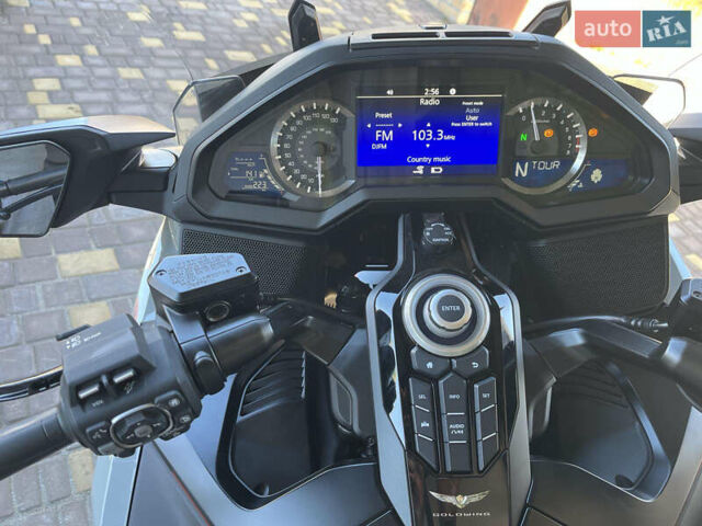 Серый Хонда GL 1800 Gold Wing, объемом двигателя 1.8 л и пробегом 1 тыс. км за 26500 $, фото 5 на Automoto.ua